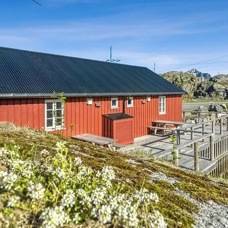 Waterfront Twin Holiday home Stamsund